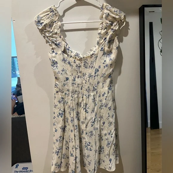 Brand new Reformation Pacey dress in floral pattern size 8 - Picture 4 of 6